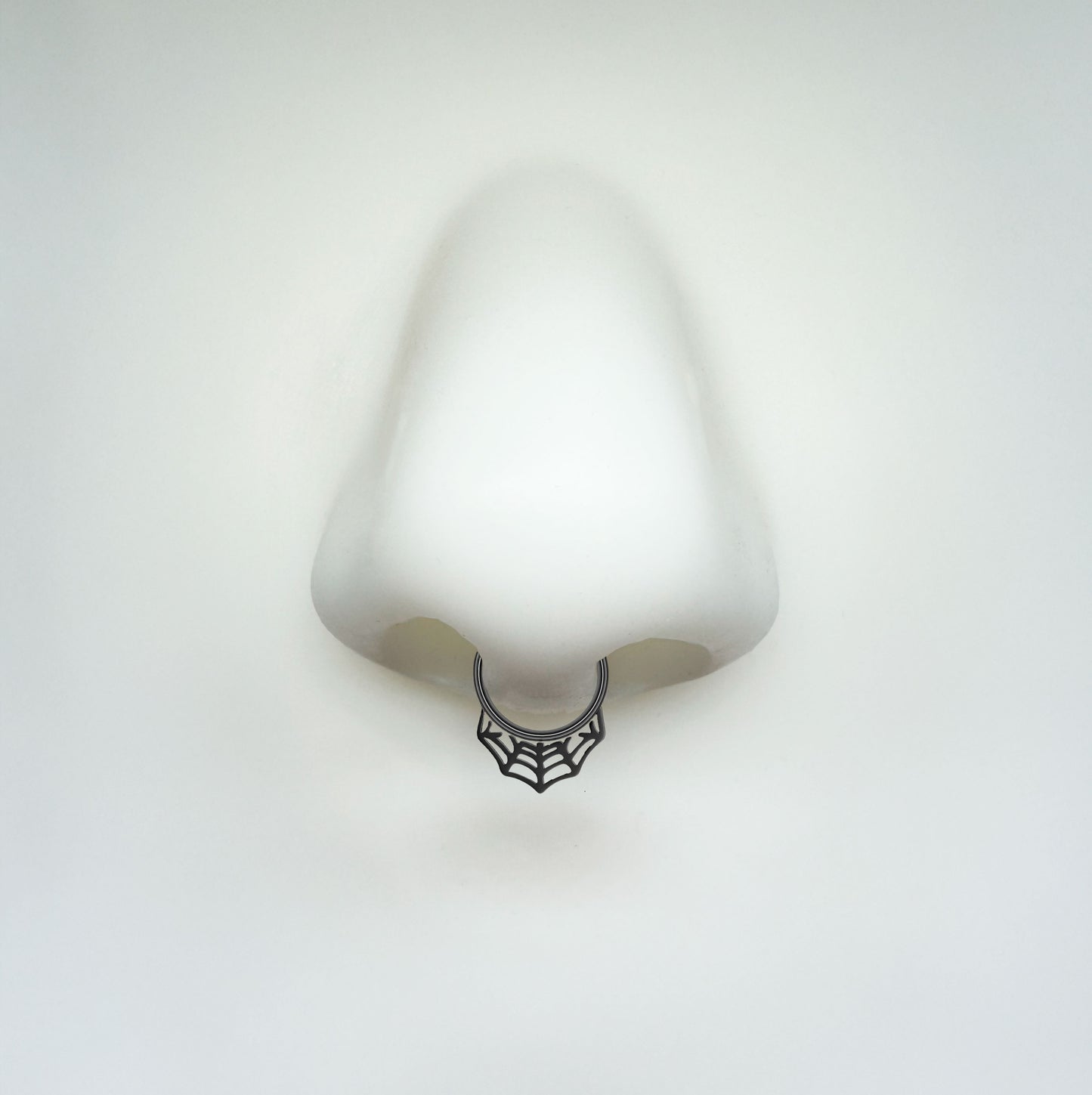 Septum - Spiderweb Clicker (16G) (Surgical Steel)